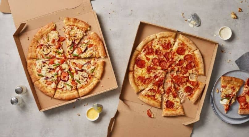 2 pizzas de vegetais e calabresa