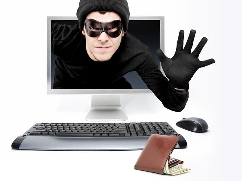 ladrão saindo de um computador