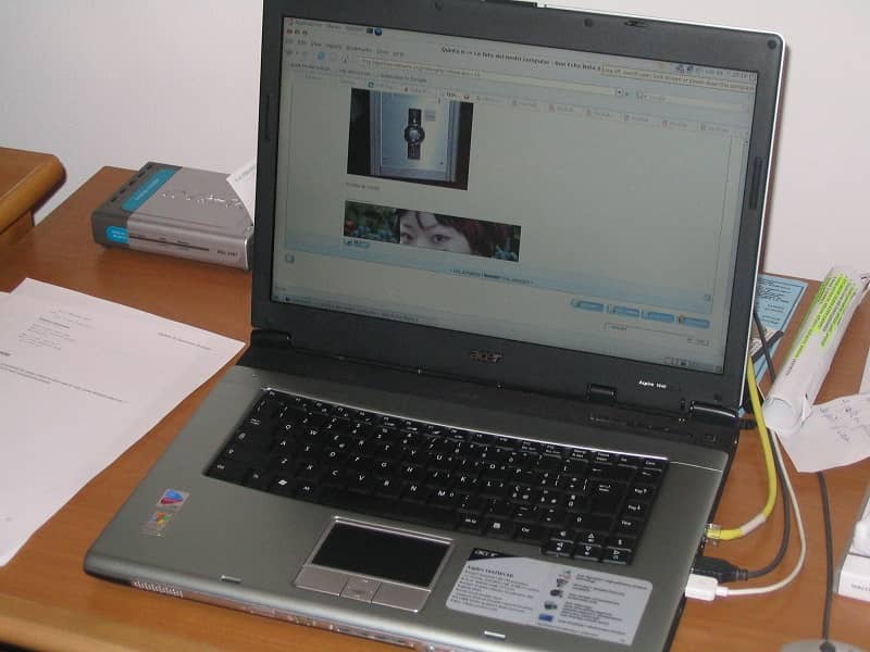 Laptop com sistema operacional Windows