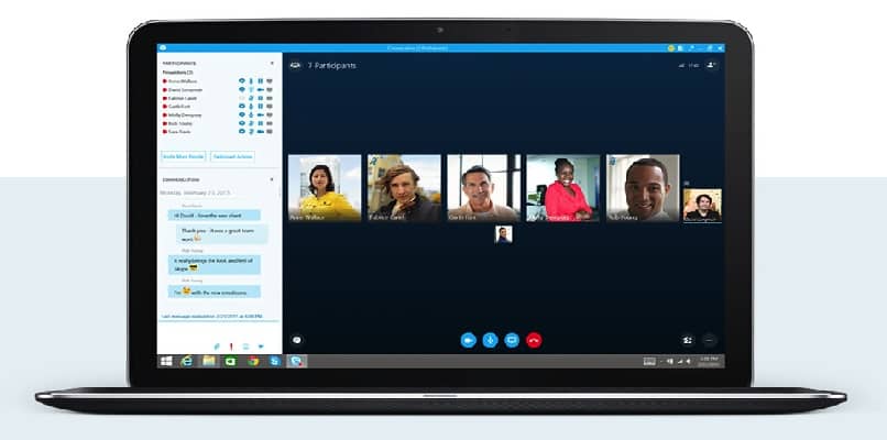 Reuniões Skype em um laptop