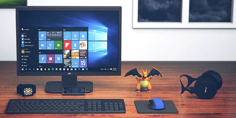 Computador com Windows 10 na área de trabalho